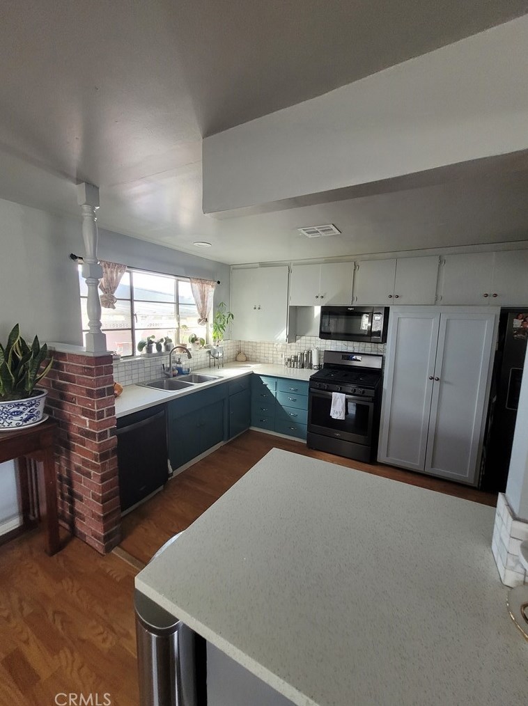 43865 Fig Ave, Lancaster CA  93534-5050 exterior