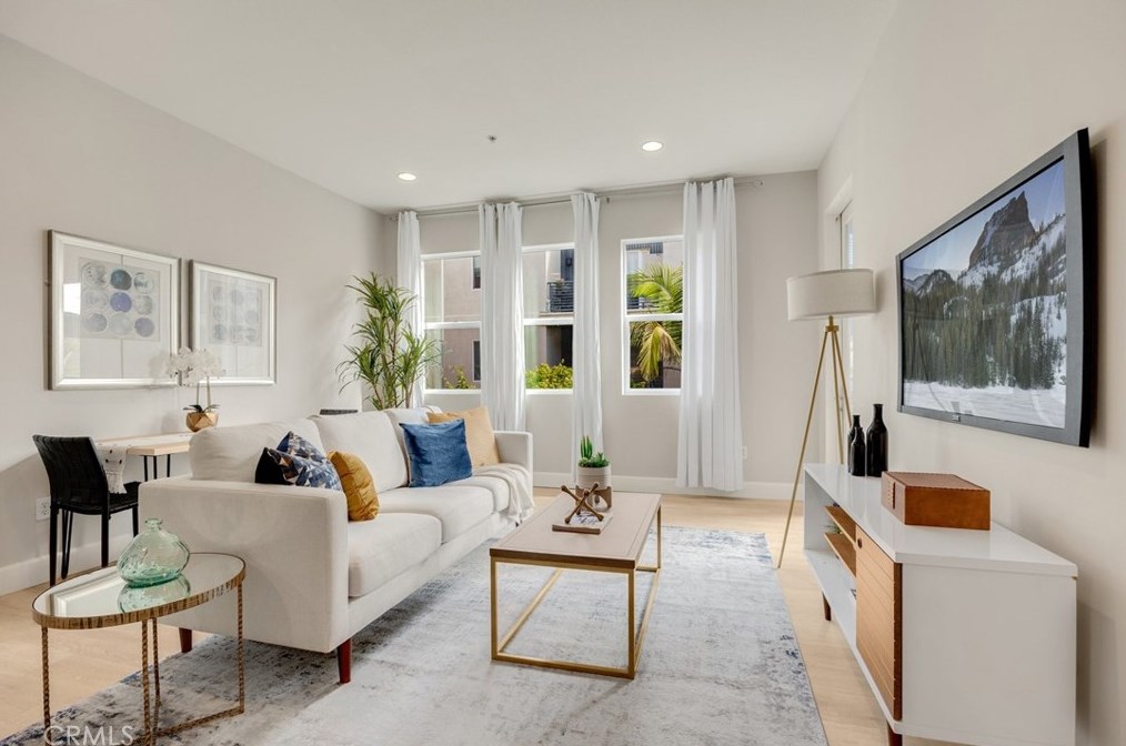 300 E 4th St #310, Long Beach, CA 90802