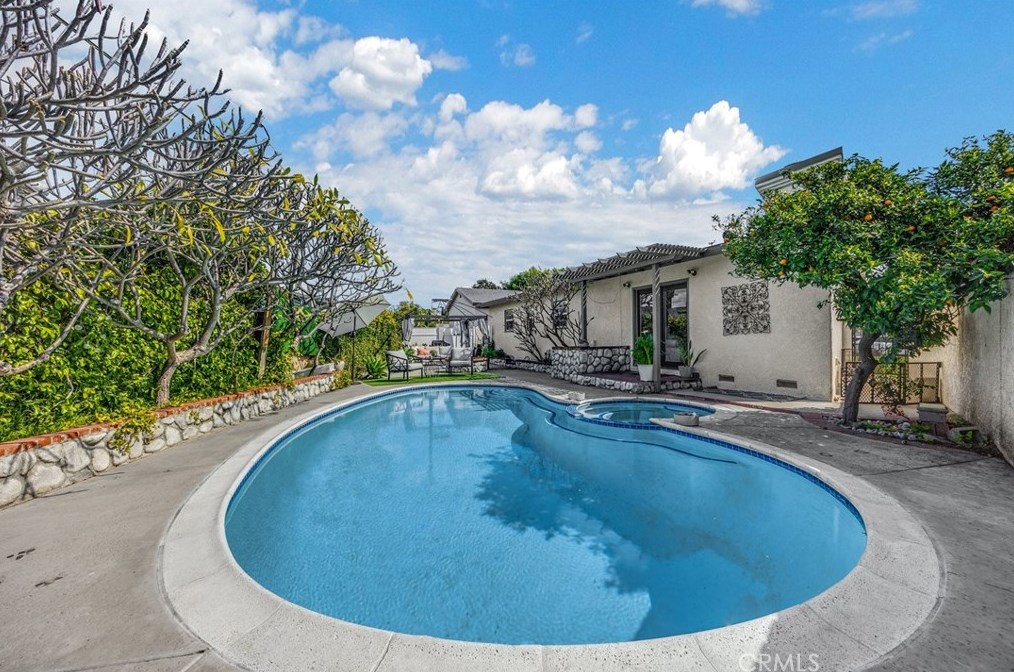 794 Shirley Dr, Orange CA  92867-7119 exterior