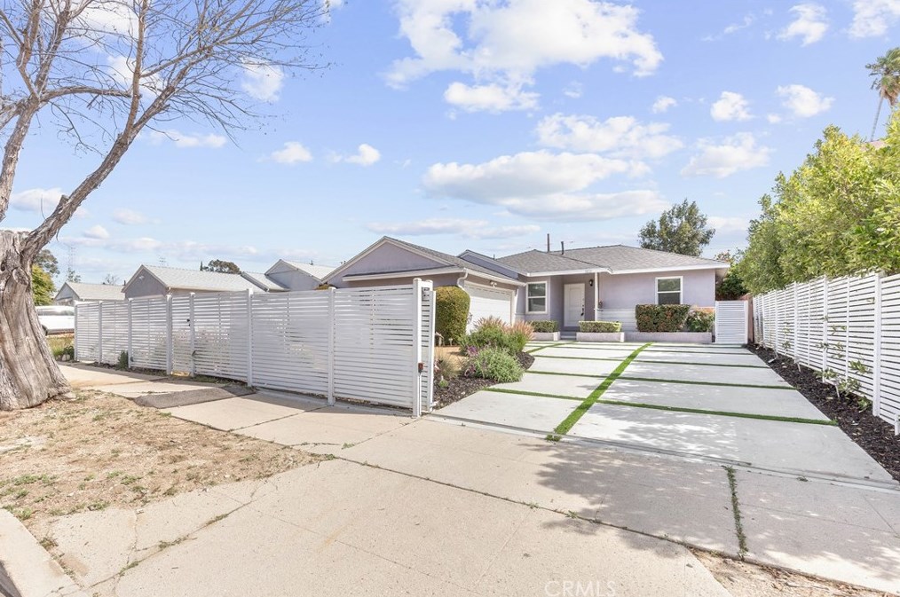 7852 Babcock Ave, North Hollywood, CA 91605