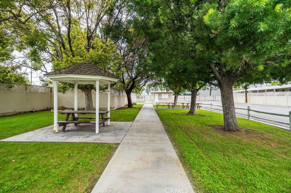 56 Maple Via, Anaheim CA  92801-1035 exterior