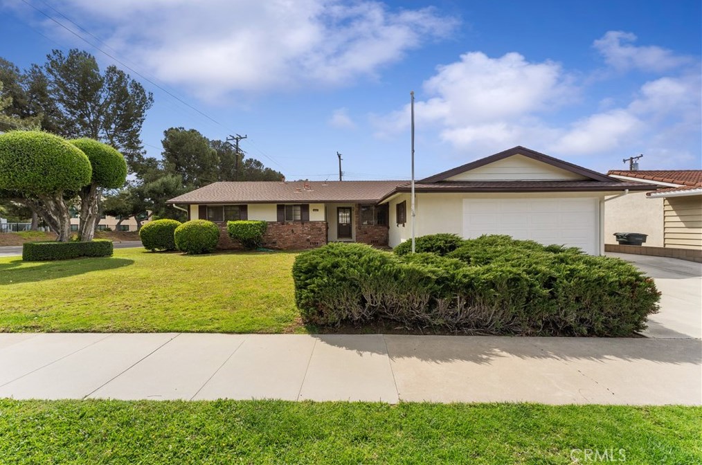 2456 Beechwood St, Orange, CA 92865-2713