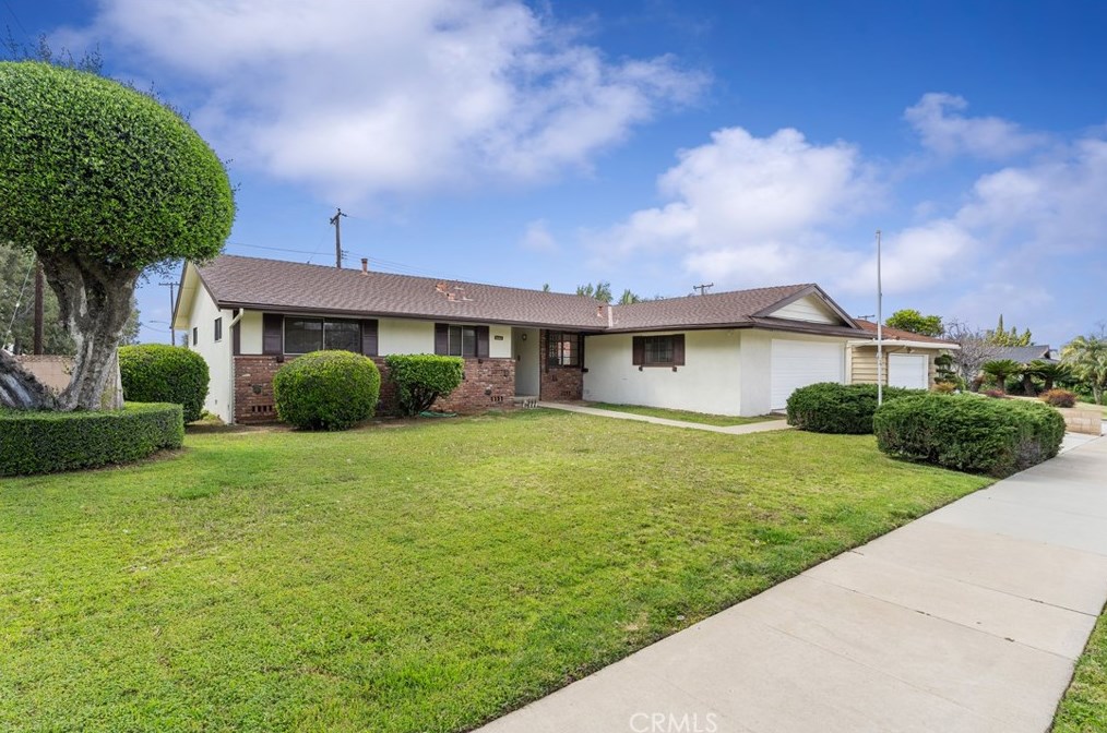 2456 Beechwood St, Orange CA  92865-2713 exterior