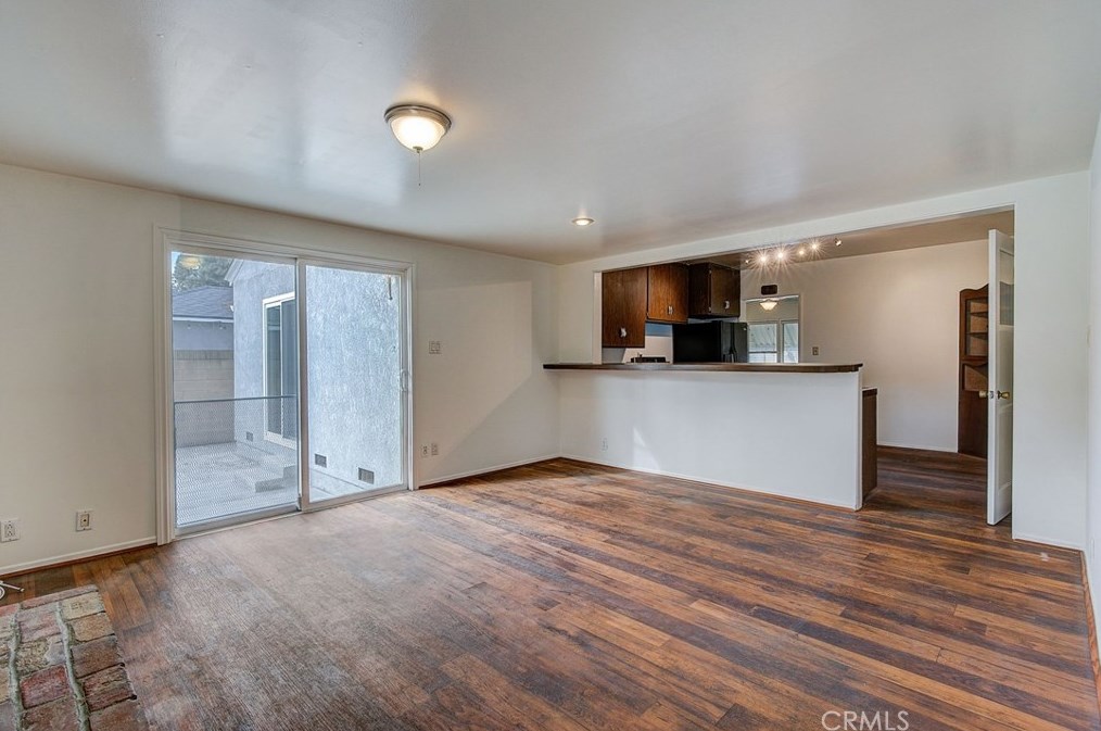 5032 Premiere Ave, Lakewood CA  90712-2712 exterior