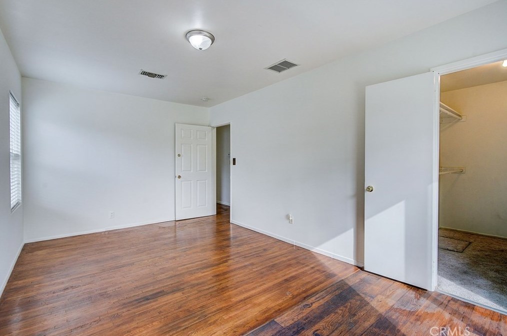 5032 Premiere Ave, Lakewood CA  90712-2712 exterior