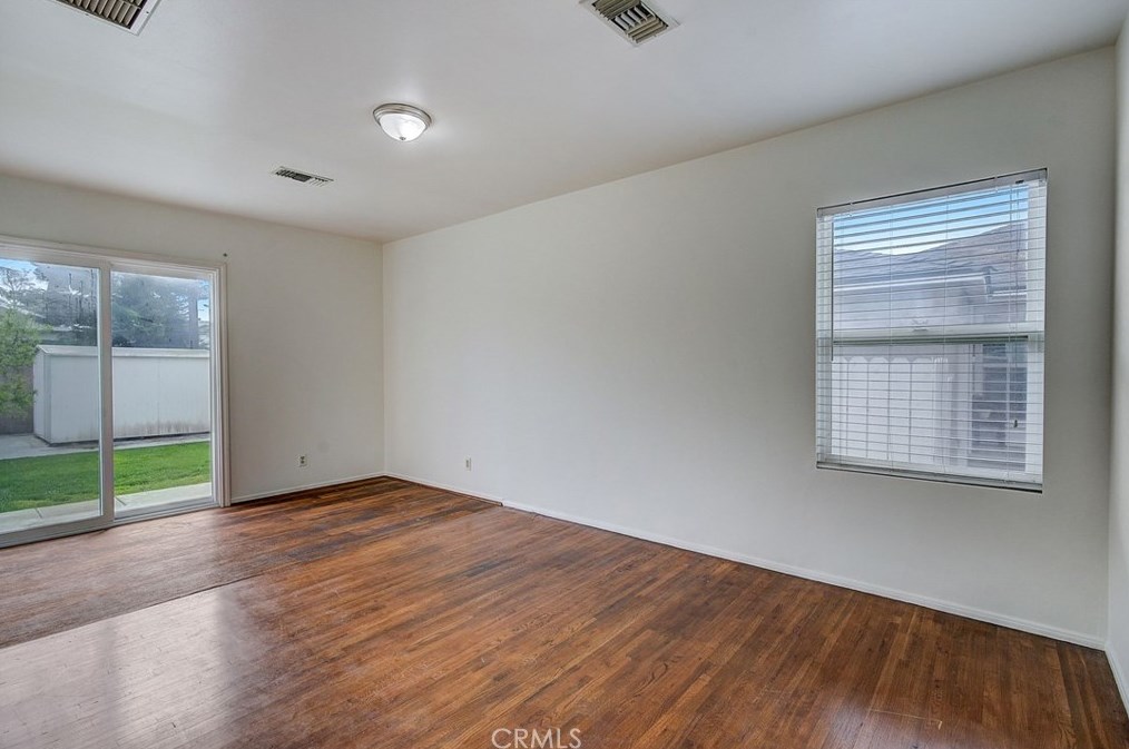 5032 Premiere Ave, Lakewood CA  90712-2712 exterior