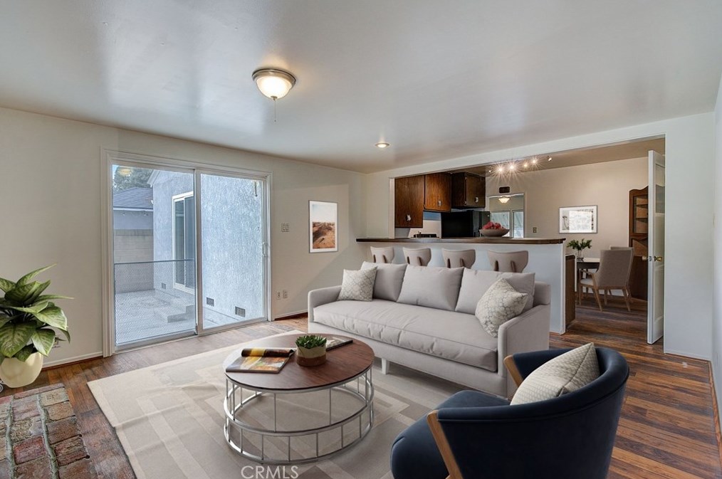 5032 Premiere Ave, Lakewood CA  90712-2712 exterior