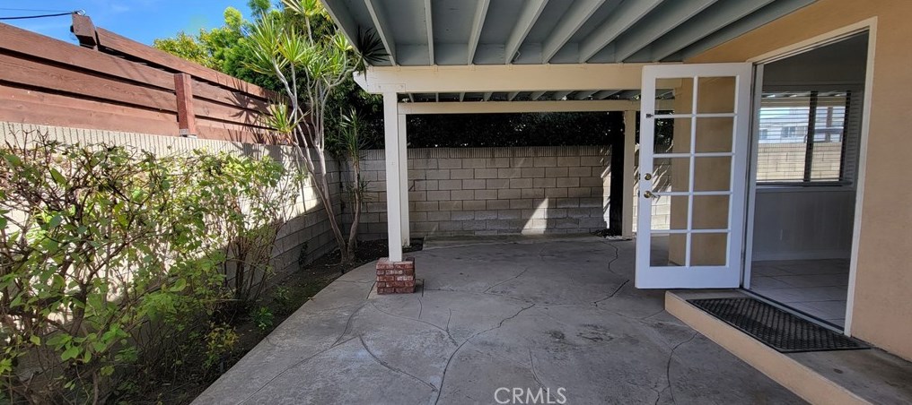 9412 Thistle Rd, Anaheim CA  92804-2332 exterior