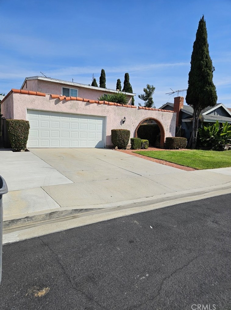 1129 Gladwick St, Long Beach, CA 90746-3824
