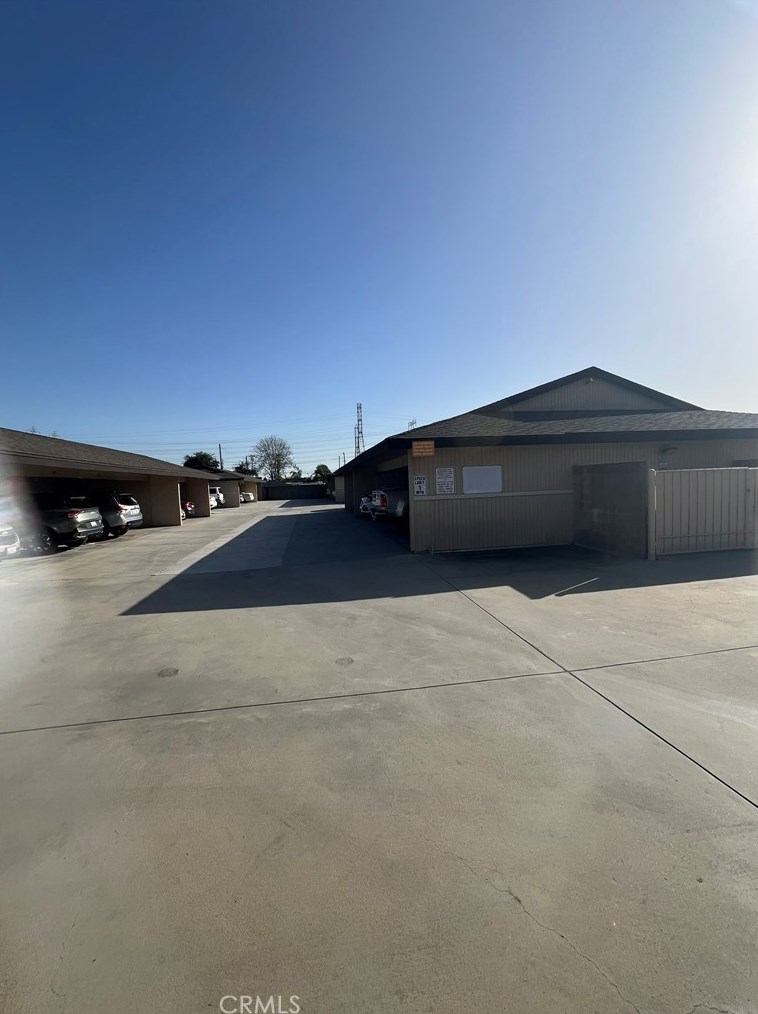 9908 Cedar St, Bellflower CA 90706-6910 exterior