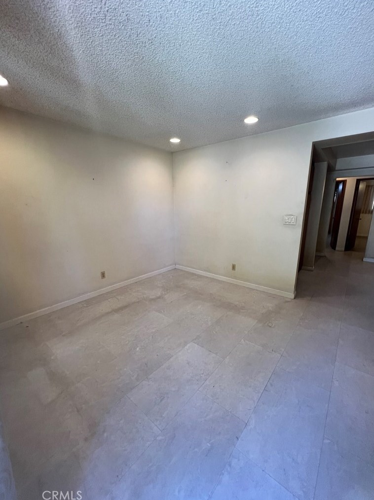 9908 Cedar St, Bellflower CA 90706-6910 exterior