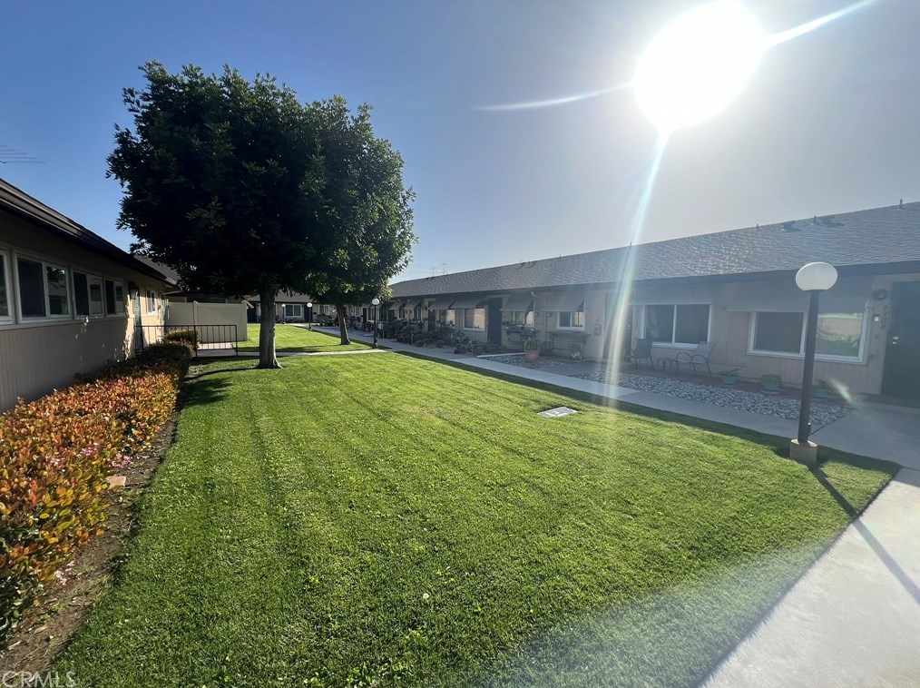 9908 Cedar St, Bellflower CA 90706-6910 exterior