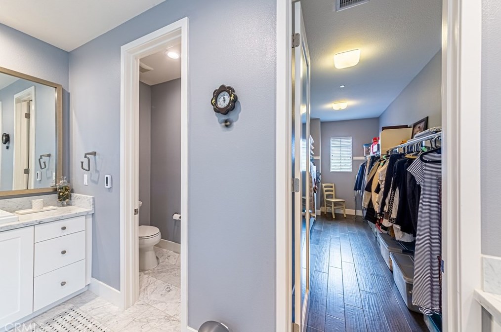 66 Gainsboro, Irvine CA  92620-2187 exterior