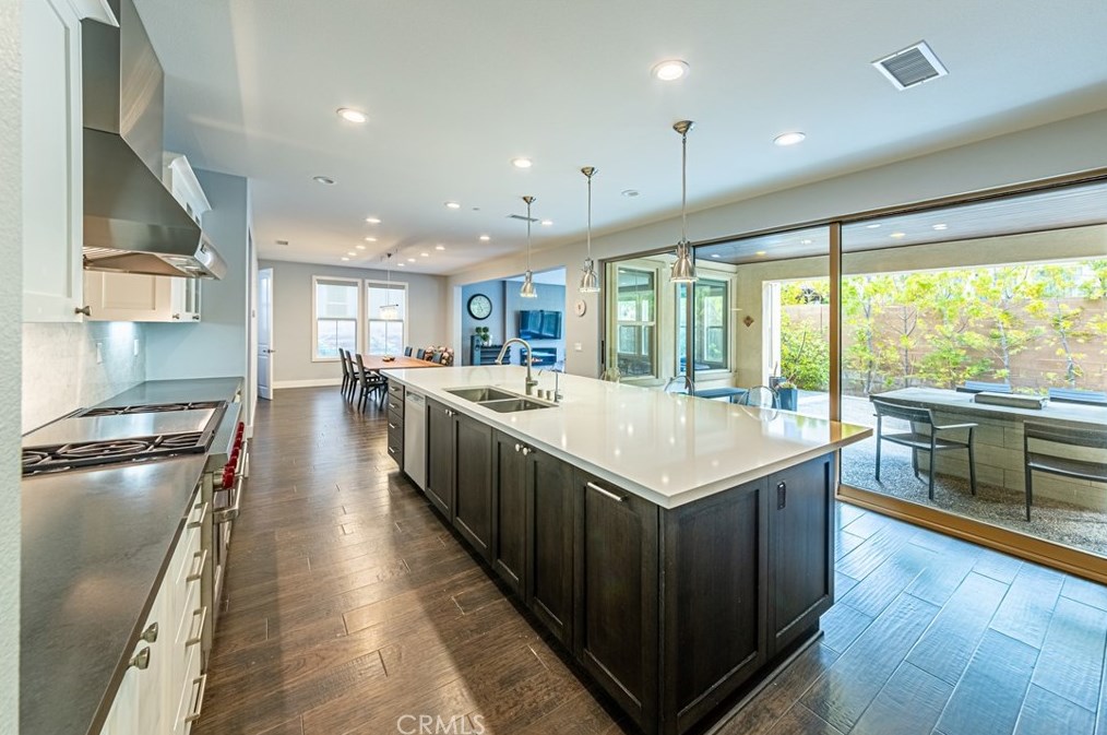 66 Gainsboro, Irvine CA  92620-2187 exterior