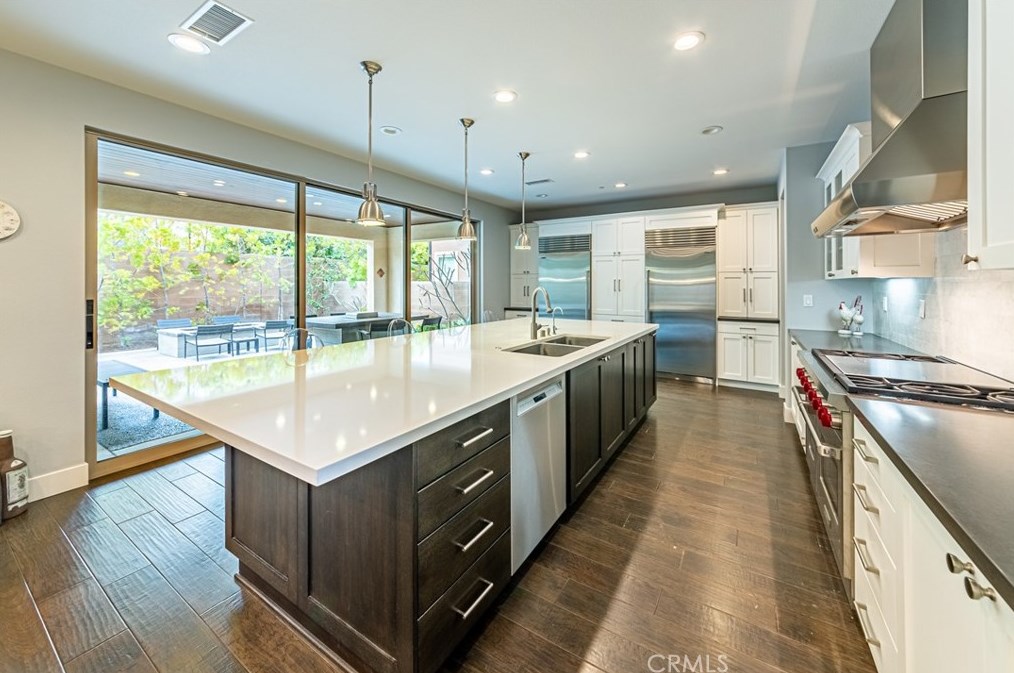 66 Gainsboro, Irvine CA  92620-2187 exterior