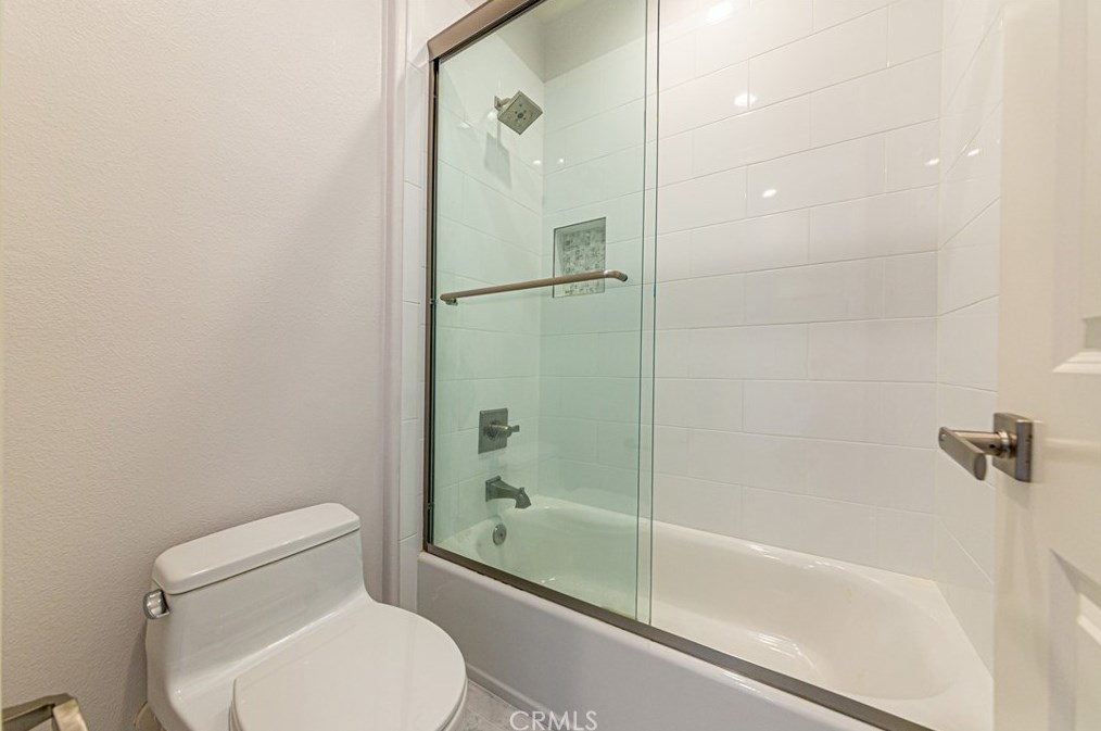 66 Gainsboro, Irvine CA  92620-2187 exterior