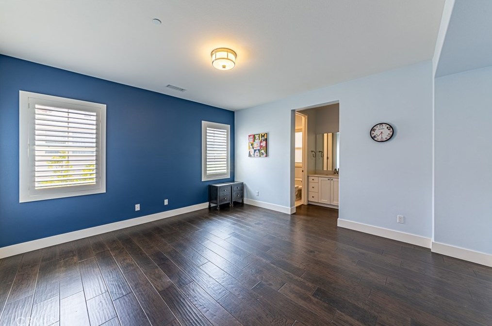 66 Gainsboro, Irvine CA  92620-2187 exterior