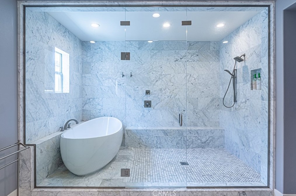 66 Gainsboro, Irvine CA  92620-2187 exterior