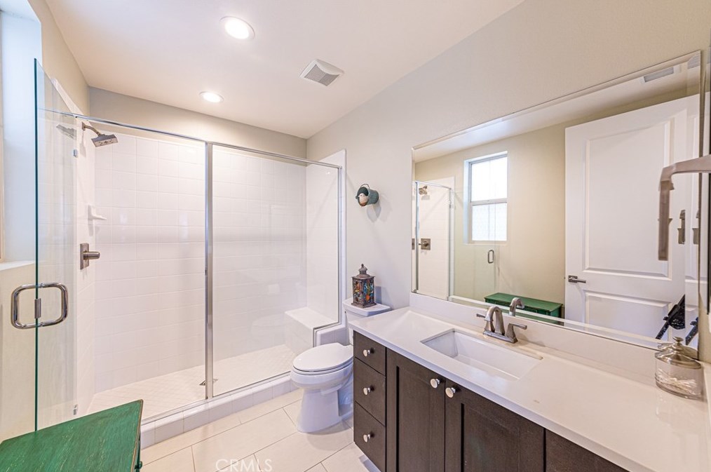 66 Gainsboro, Irvine CA  92620-2187 exterior