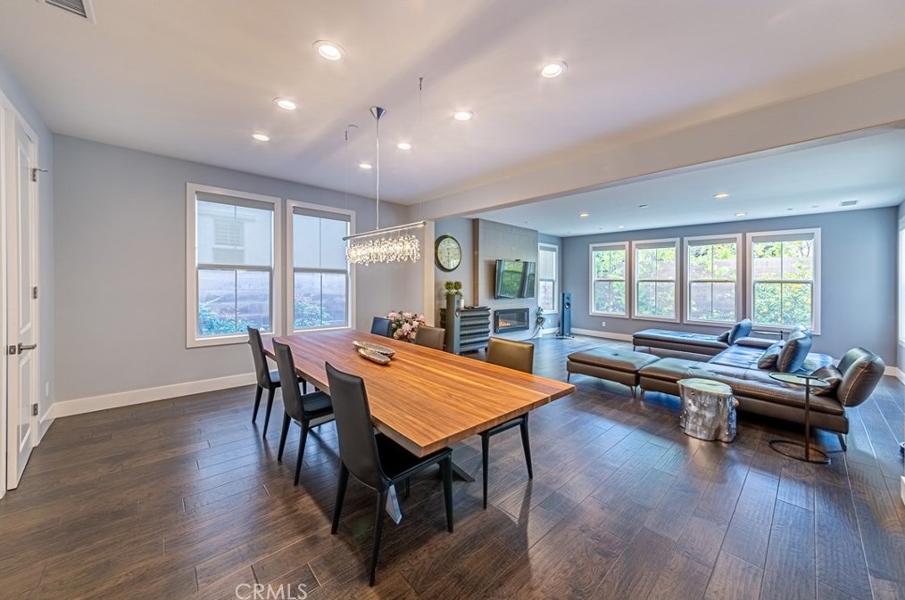 66 Gainsboro, Irvine CA  92620-2187 exterior
