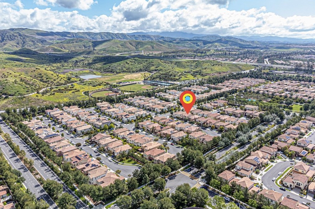 66 Gainsboro, Irvine CA  92620-2187 exterior