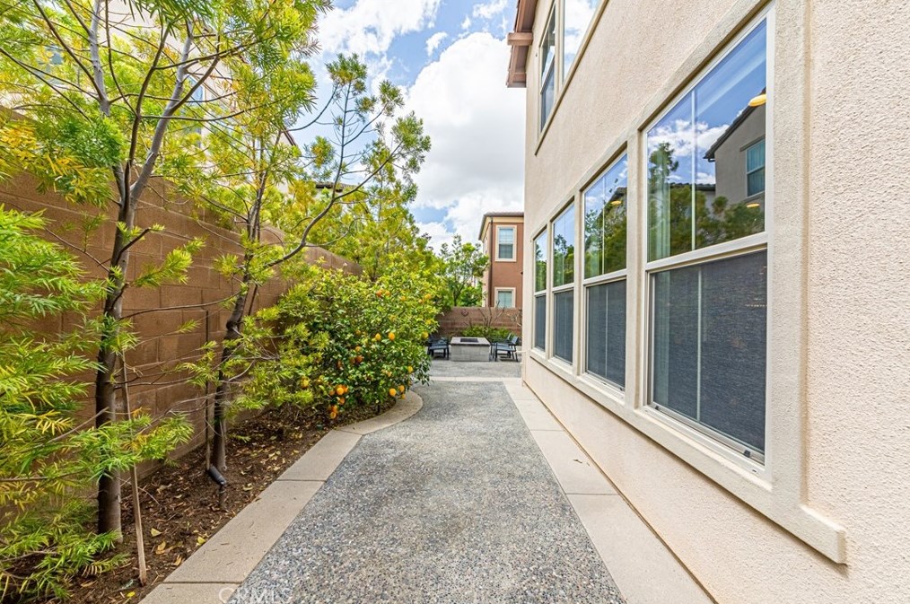 66 Gainsboro, Irvine CA  92620-2187 exterior