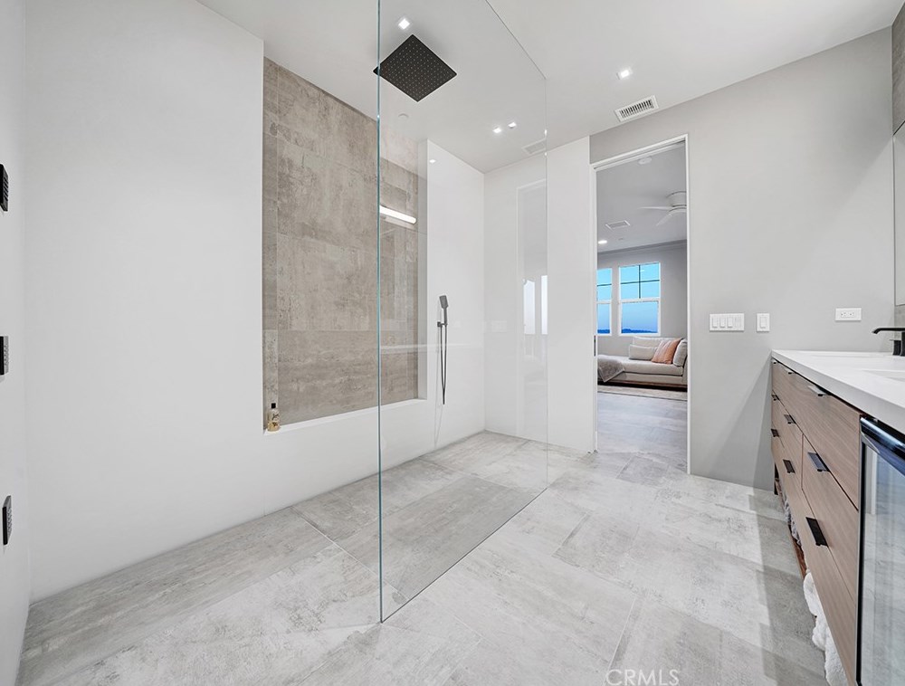 18646 Clubhouse Dr, Yorba Linda CA  92886-7057 exterior