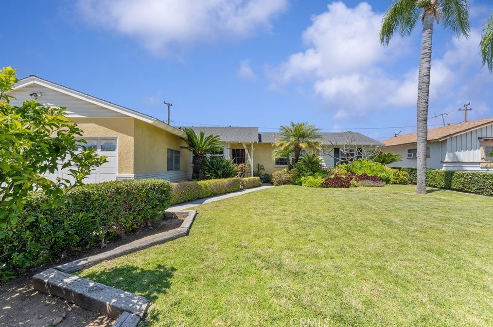 2453 W Grivey Ave, Anaheim, CA 92804