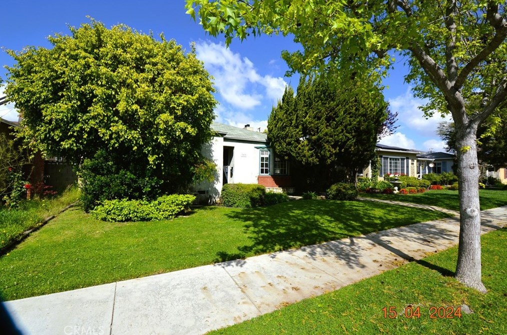3455 Rose Ave, Long Beach, CA 90807-4923
