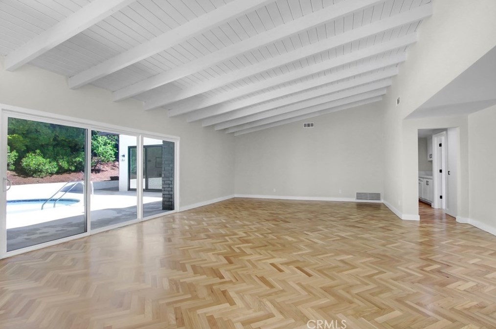 18871 Rosita St, Los Angeles CA  91356-5102 exterior