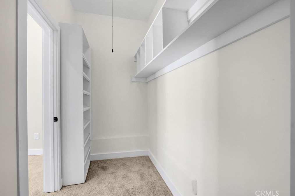 18871 Rosita St, Los Angeles CA  91356-5102 exterior