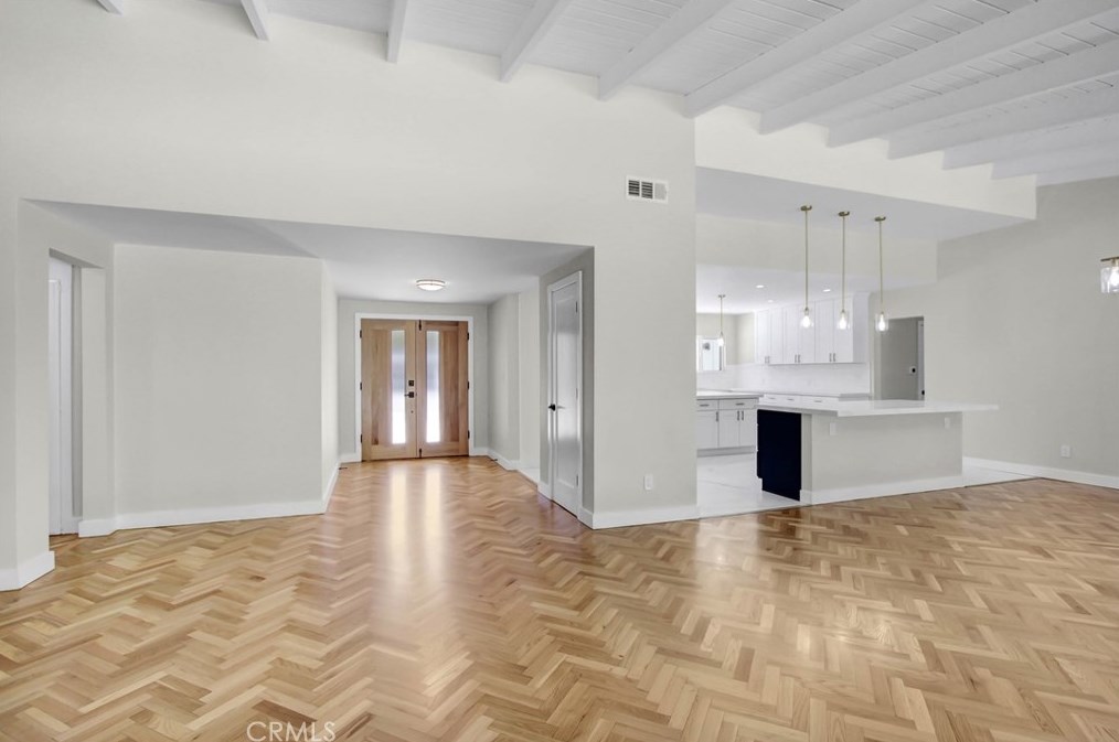 18871 Rosita St, Los Angeles CA  91356-5102 exterior