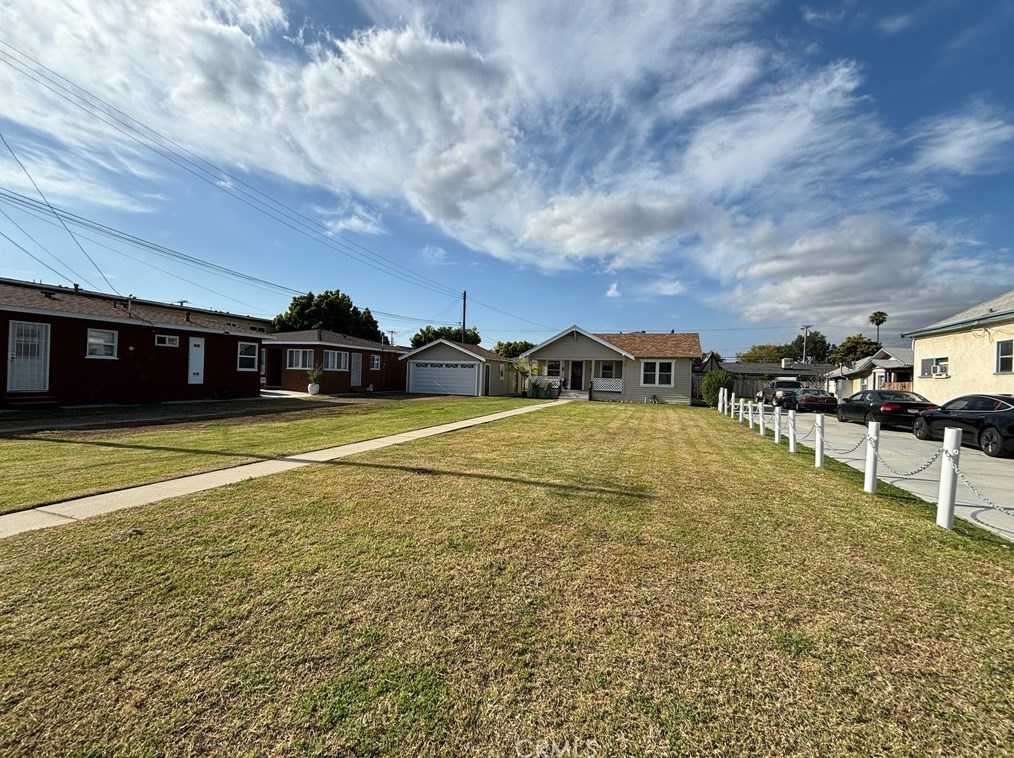 9841 Walnut St, Bellflower CA 90706-5644 exterior