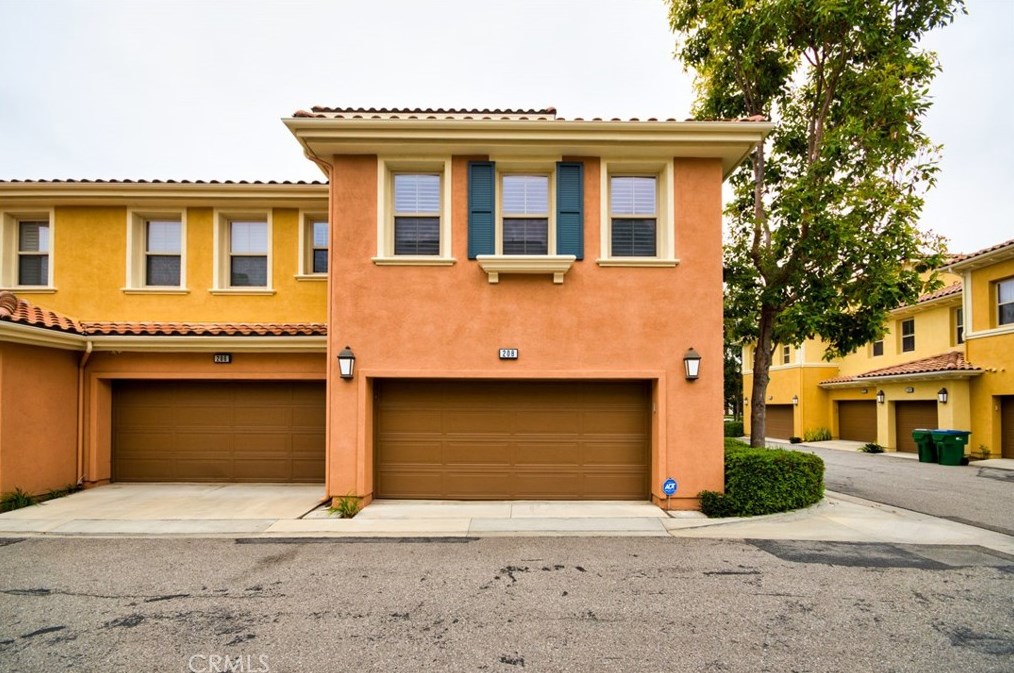 208 Guinevere, Irvine, CA 92620-2810