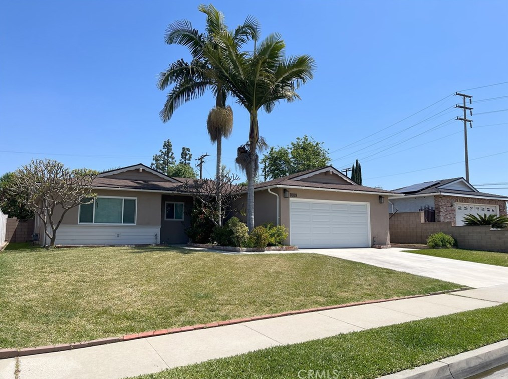 1009 W Glendale St, West Covina, CA 91790