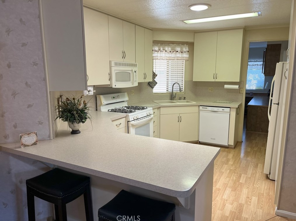 692 Forest Lake Dr, Brea CA 92821-2850 exterior