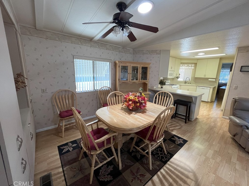 692 Forest Lake Dr, Brea CA 92821-2850 exterior