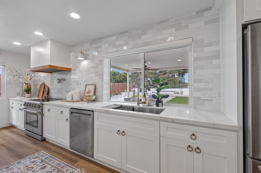 1025 Verona Dr, Fullerton CA  92835-3340 exterior