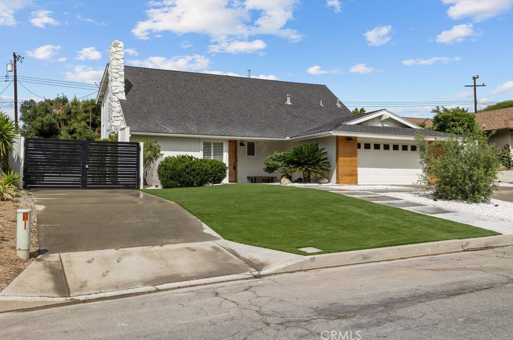 1025 Verona Dr, Fullerton CA  92835-3340 exterior