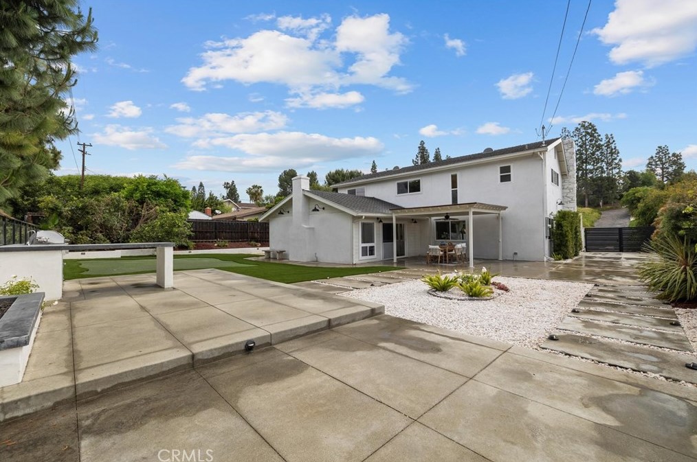 1025 Verona Dr, Fullerton CA  92835-3340 exterior