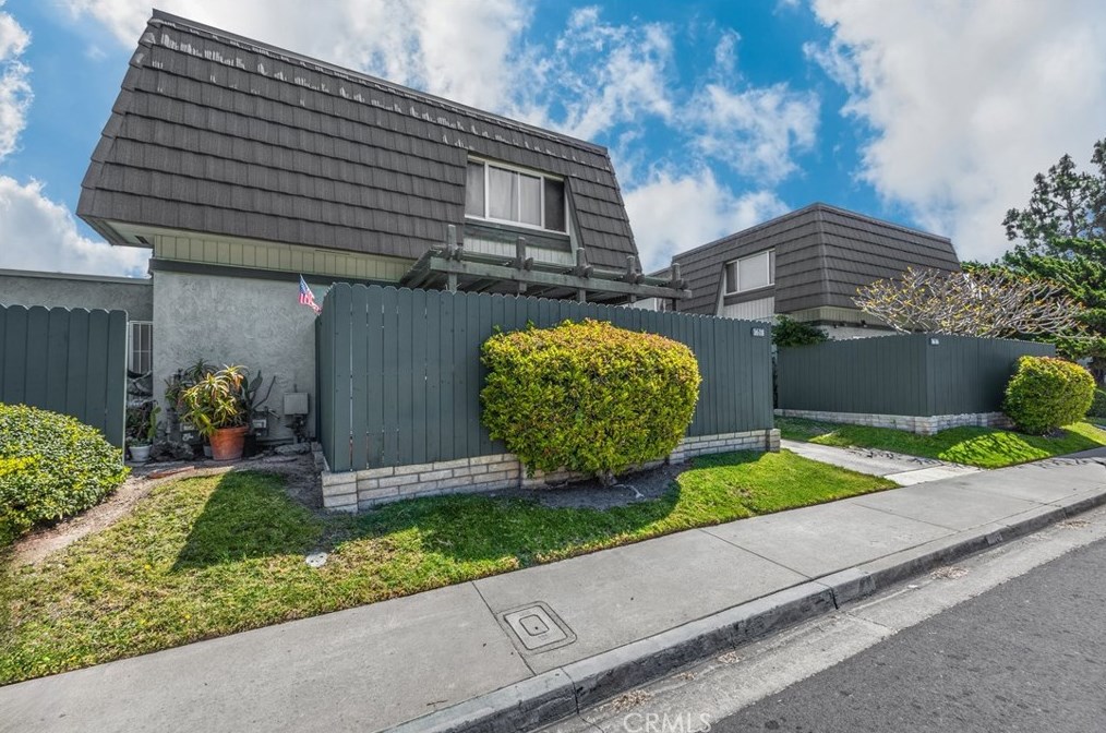1618 Iowa St #c, Costa Mesa, CA 92626