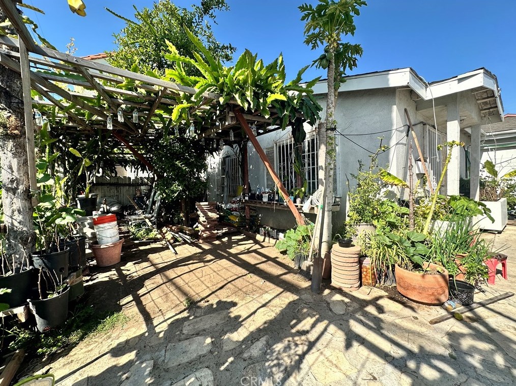 1022 Walnut Ave, Long Beach, CA 90813