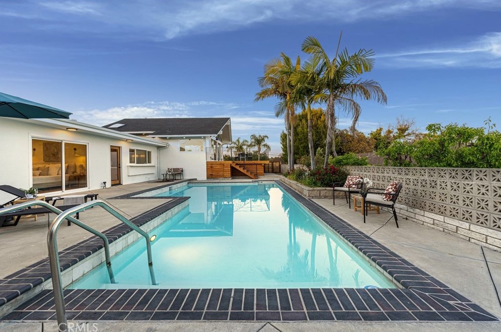 1611 Raymond Ave, Fullerton CA 92831-3820 exterior