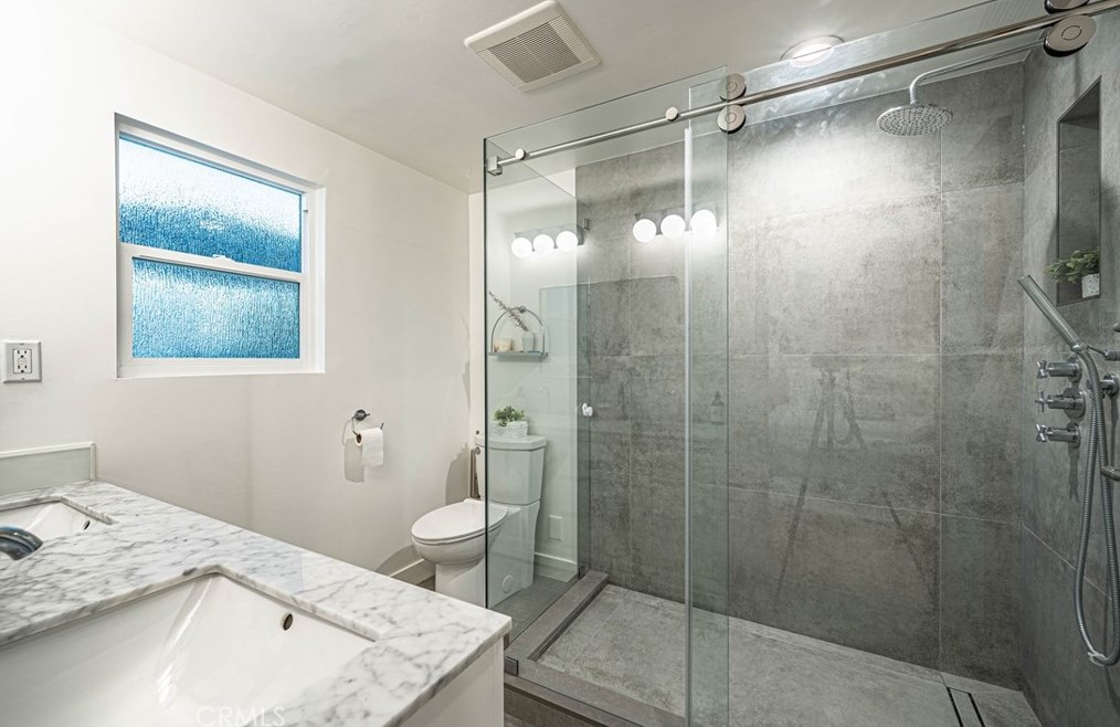 1611 Raymond Ave, Fullerton CA 92831-3820 exterior