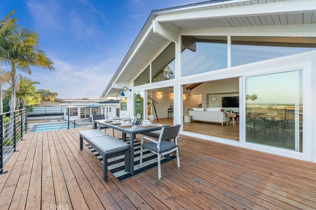 1611 Raymond Ave, Fullerton CA 92831-3820 exterior