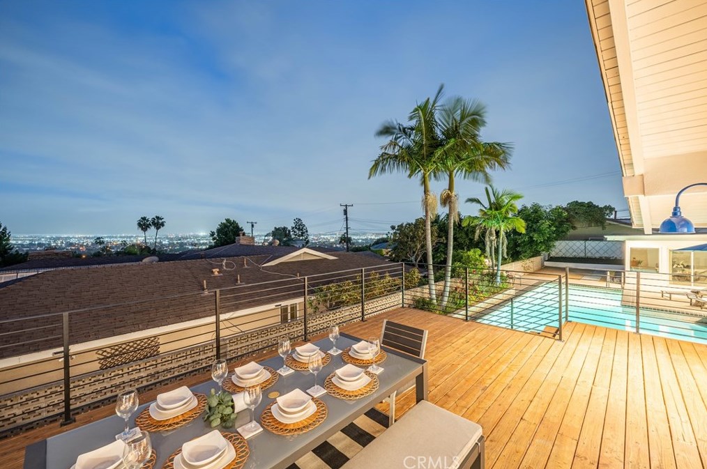 1611 Raymond Ave, Fullerton CA 92831-3820 exterior