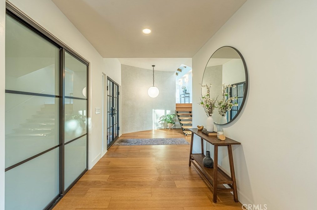 1611 Raymond Ave, Fullerton CA 92831-3820 exterior