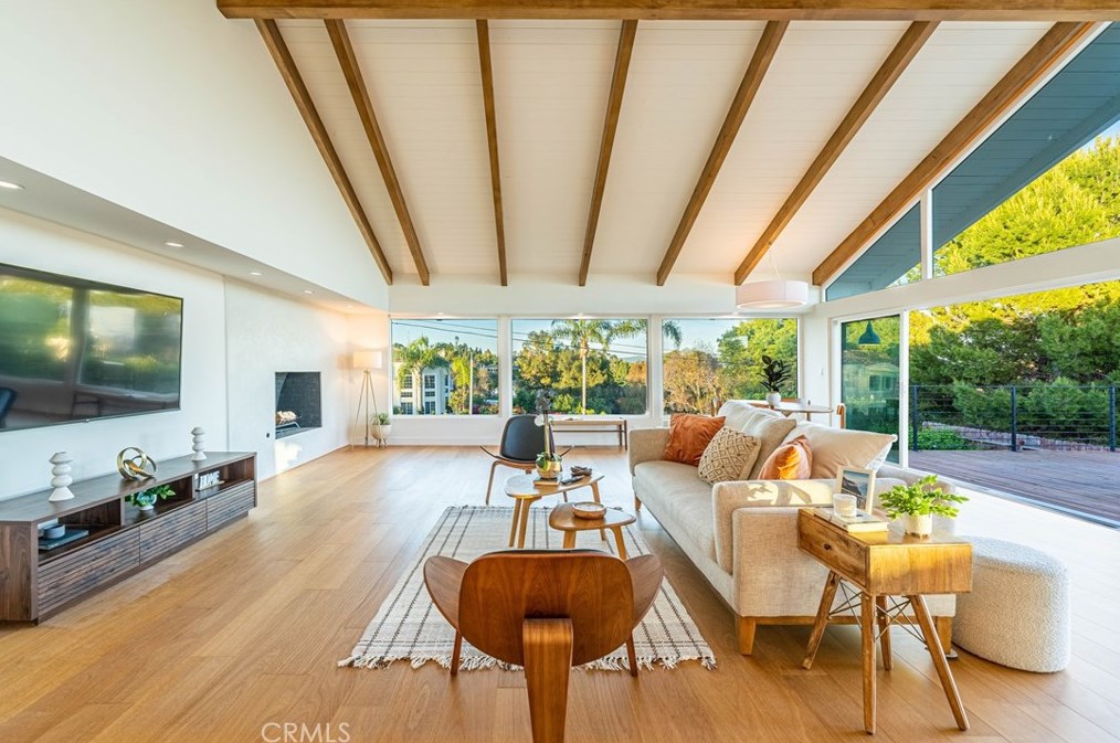 1611 Raymond Ave, Fullerton CA 92831-3820 exterior