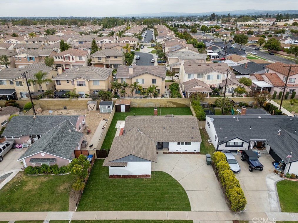 6733 Via Arroyo Dr, Buena Park CA  90620-4112 exterior