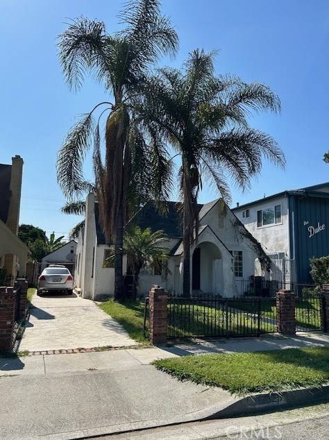 10325 Pinehurst Ave, South Gate, CA 90280-6949